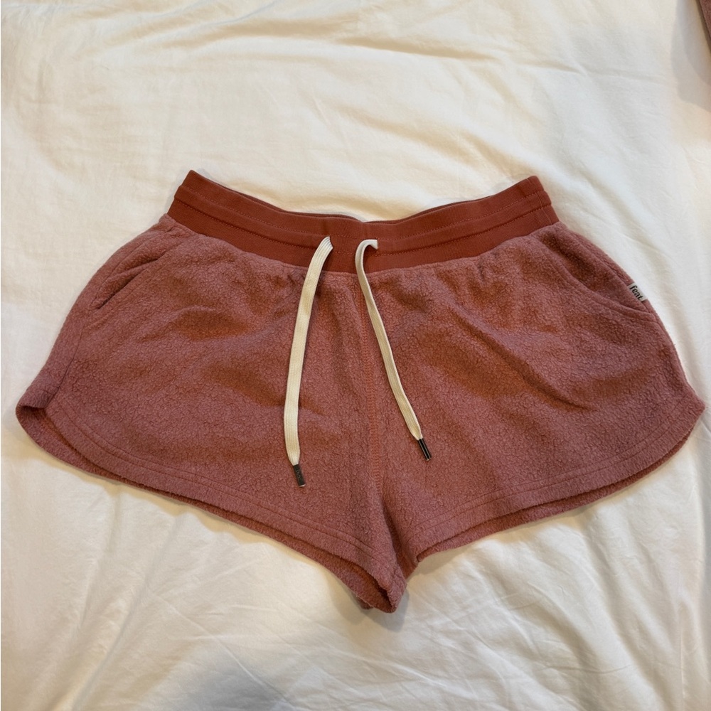 Cozy Feat blanket blend Women's Shorts in Dusty Rose